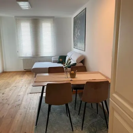 Seenaehe Mit Gratis Tiefgaragenplatz * ゼーヴァルヒェン