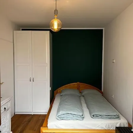 Seenaehe Mit Gratis Tiefgaragenplatz アパート